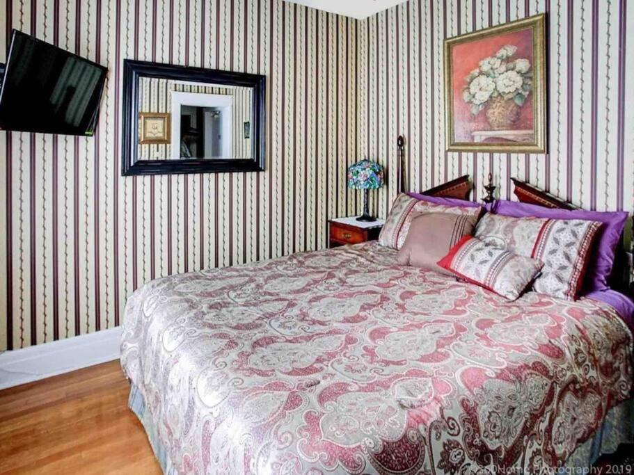 Two Bedrooms Unit With Jacuzzi And Great View Niagara Falls Zewnętrze zdjęcie