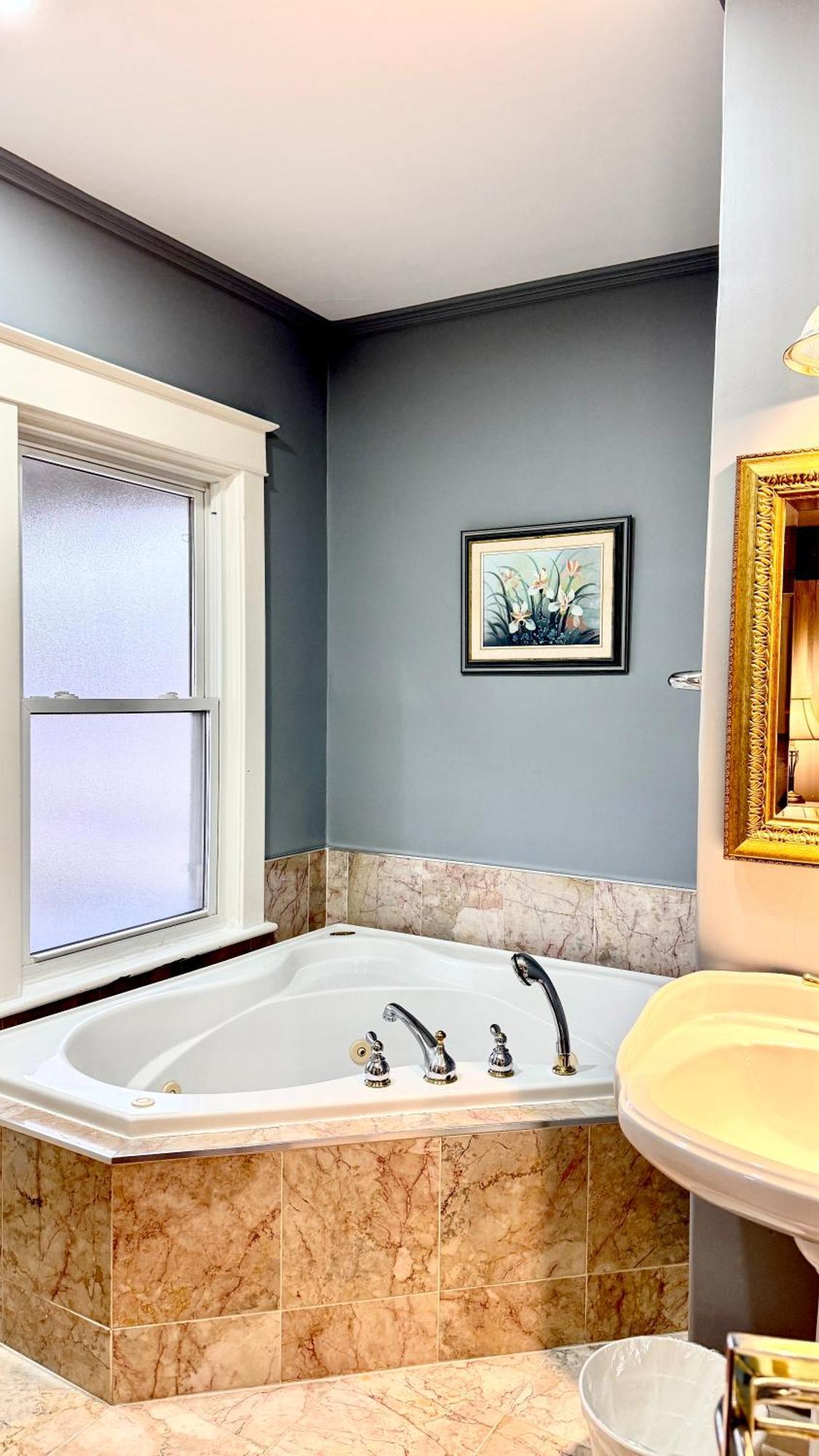 Two Bedrooms Unit With Jacuzzi And Great View Niagara Falls Zewnętrze zdjęcie